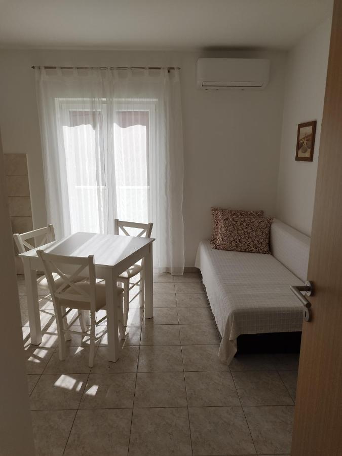 Apartments Valeria Kastela Exterior photo