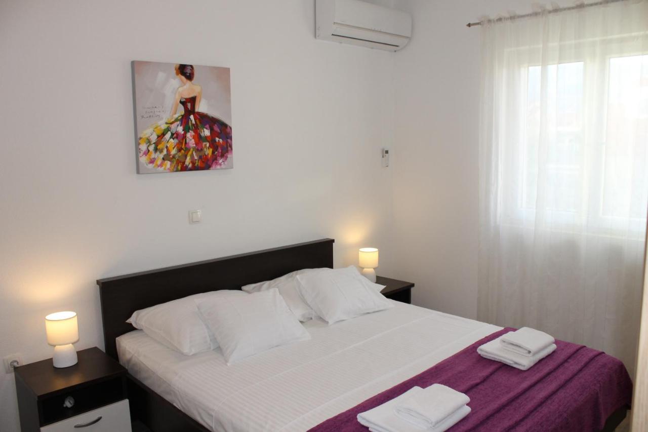 Apartments Valeria Kastela Exterior photo