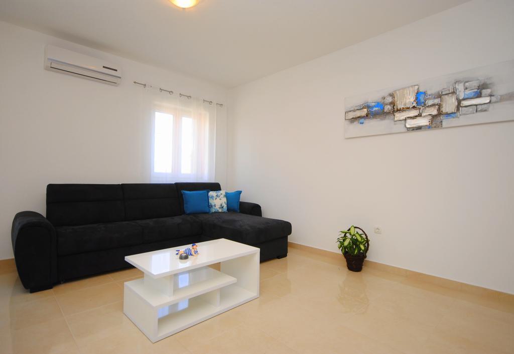 Apartments Valeria Kastela Exterior photo