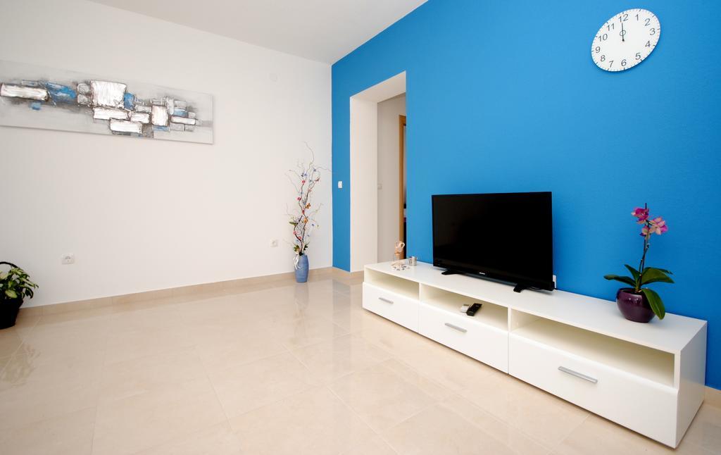 Apartments Valeria Kastela Exterior photo